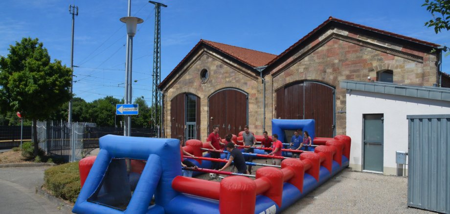 Menschenkicker: Ki generiert