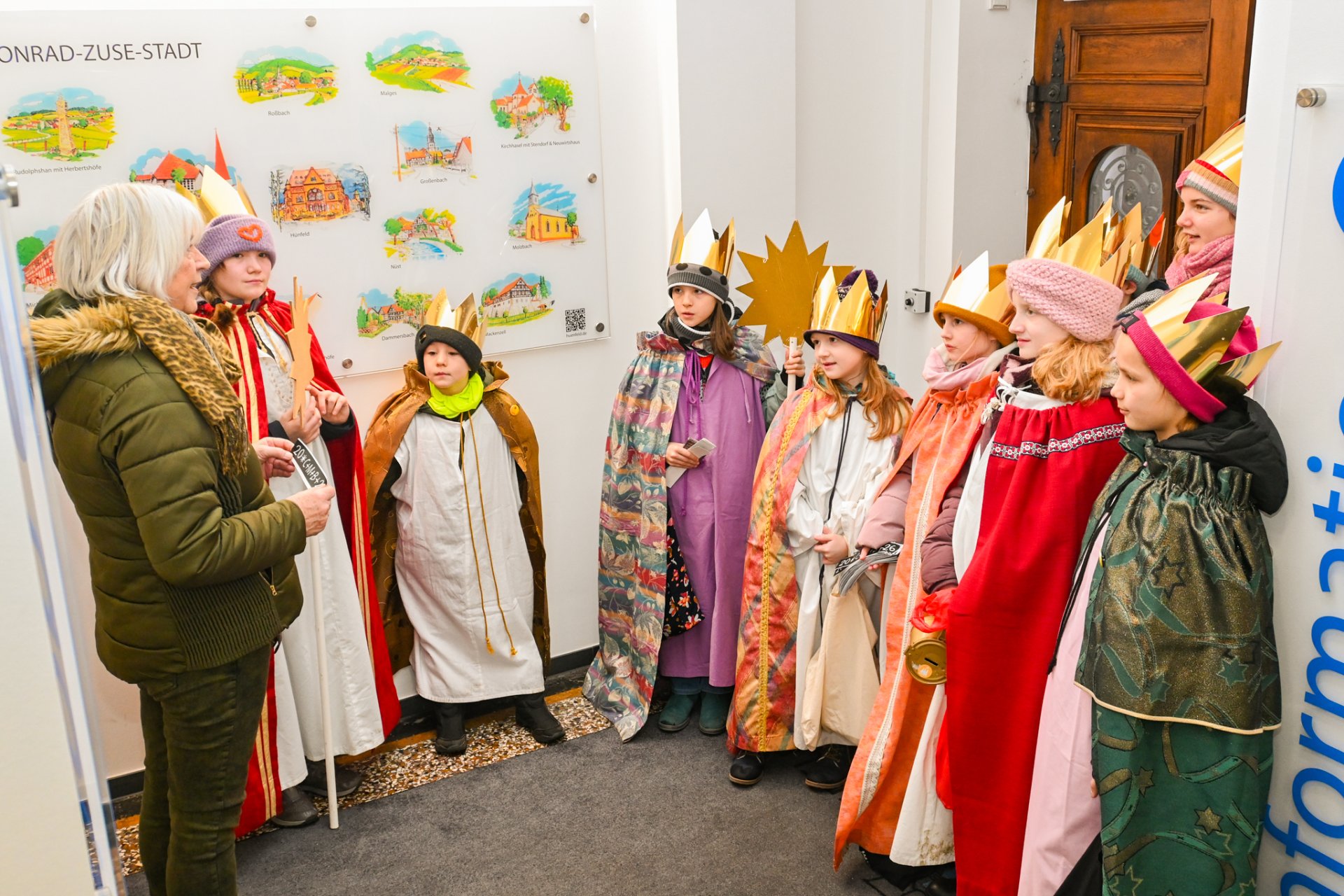 Sternsinger mit Martina Sauerbier im Rathaus