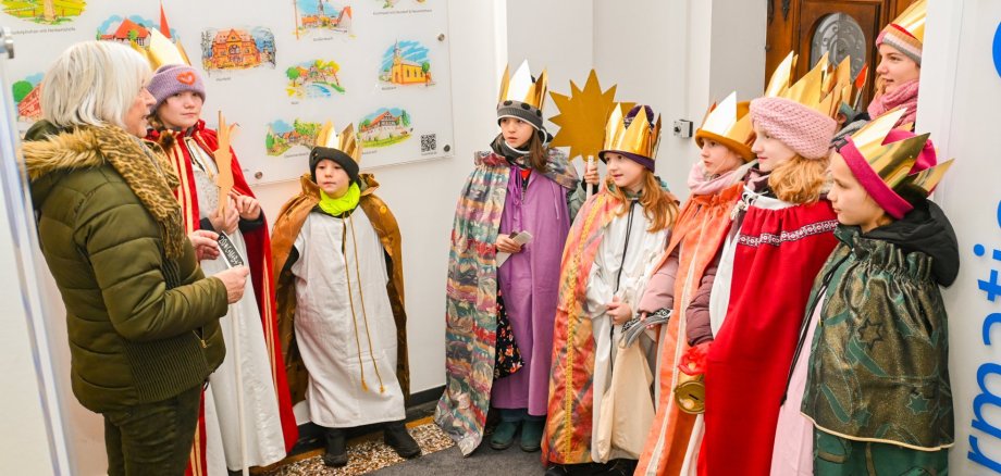 Sternsinger mit Martina Sauerbier im Rathaus